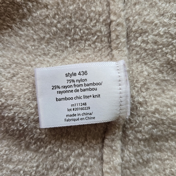 Barefoot Dreams CozyChic Lite Island Wrap, Size S/M - Picture 8 of 9